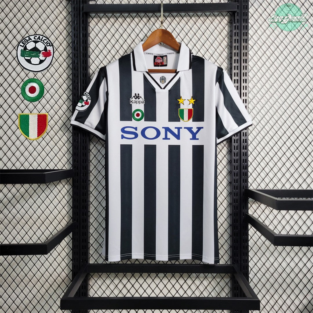 Juventus 1996/97 Vintage Jersey