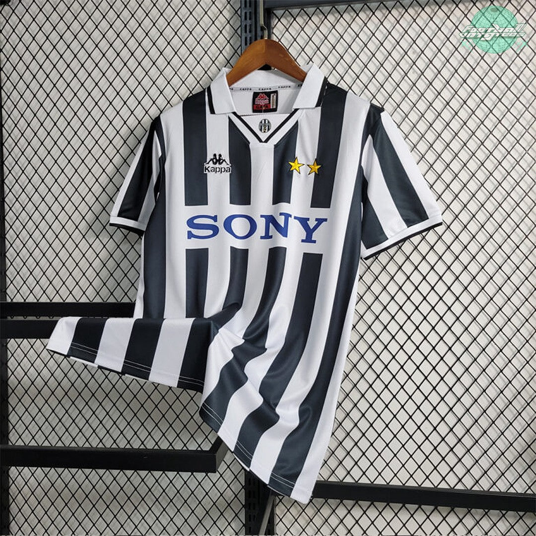 Juventus 1996/97 Vintage Jersey