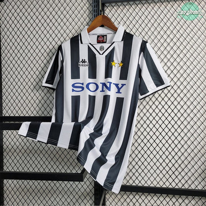 Juventus 1996/97 Vintage Jersey