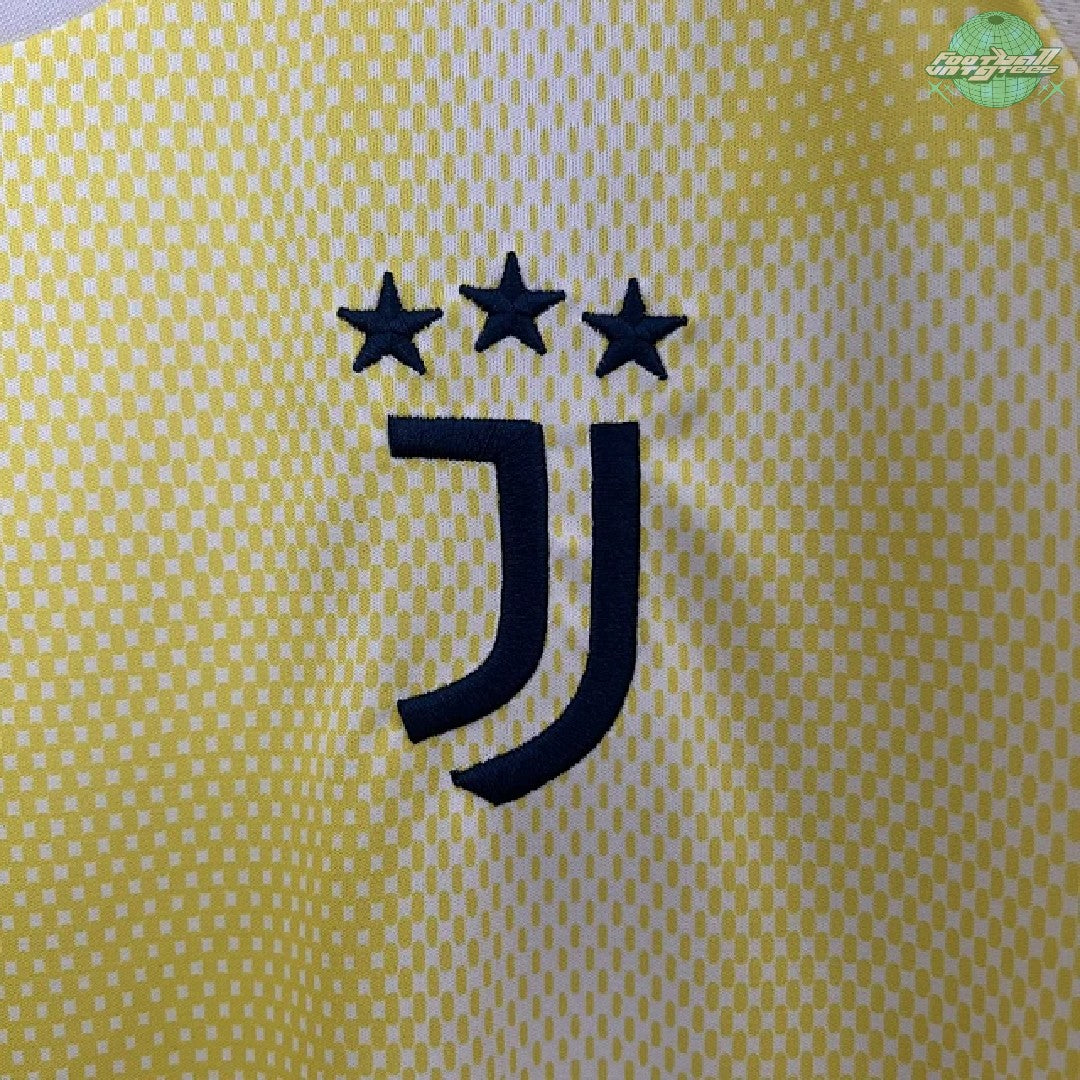 Juventus 24/25 Away Jersey