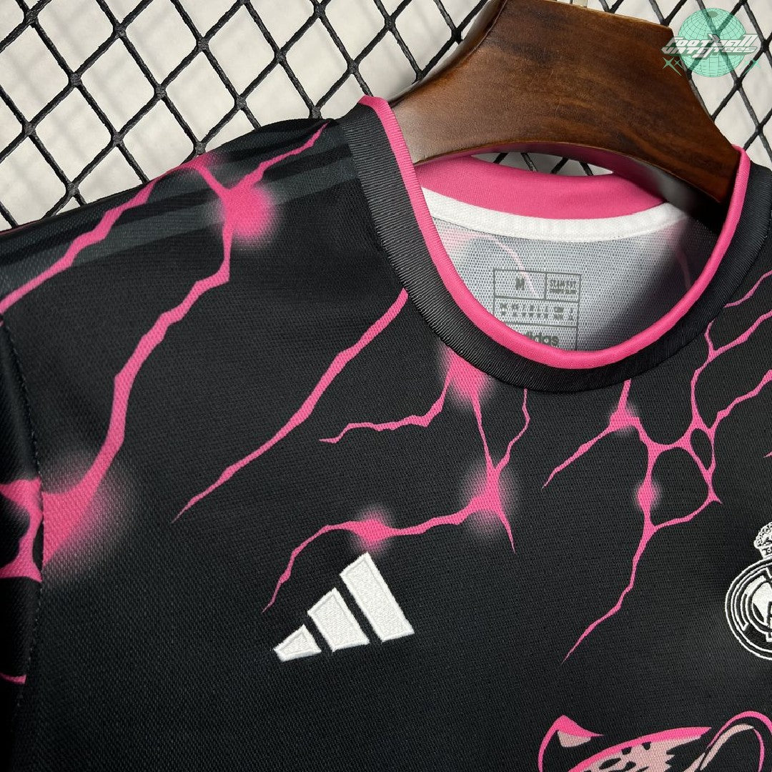 Real Madrid 24/25 Special "Pink Puma" Jersey